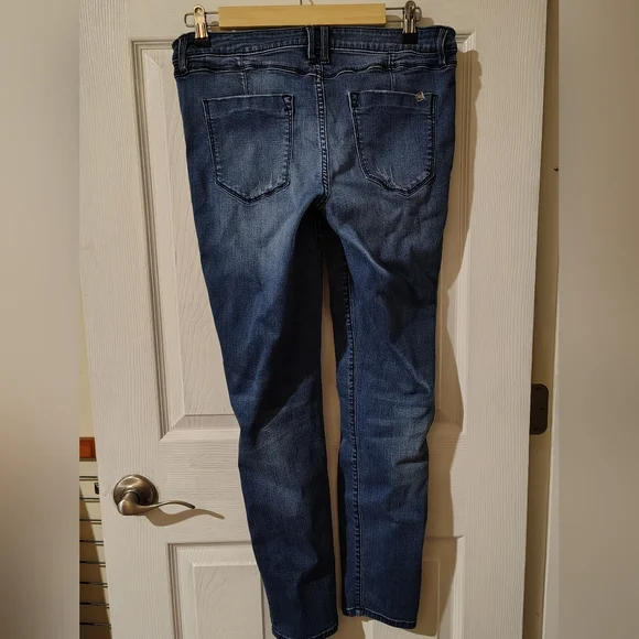 Bebe Honkytonk Wash Jeans - Size 30 (10) - Picture 5 of 10